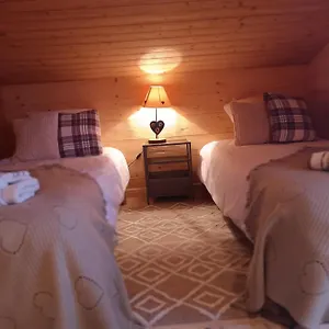 Chalet Charming Family For 8 People, With Private Hot Tub